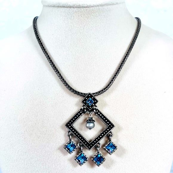 None Jewelry - Vintage Black Chain & Topaz Pendant Necklace